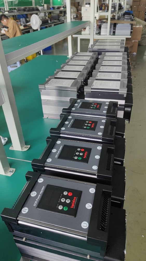 为什么电力调解器的包管丝容易被烧？？